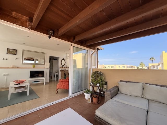 2 Zimmer Apartment zu verkaufen in Corralejo, La Oliva mit Pool - 349.000 € (Ref: 9723592)