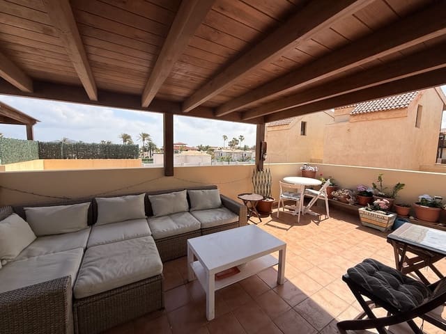 2 Zimmer Apartment zu verkaufen in Corralejo, La Oliva mit Pool - 349.000 € (Ref: 9723592)