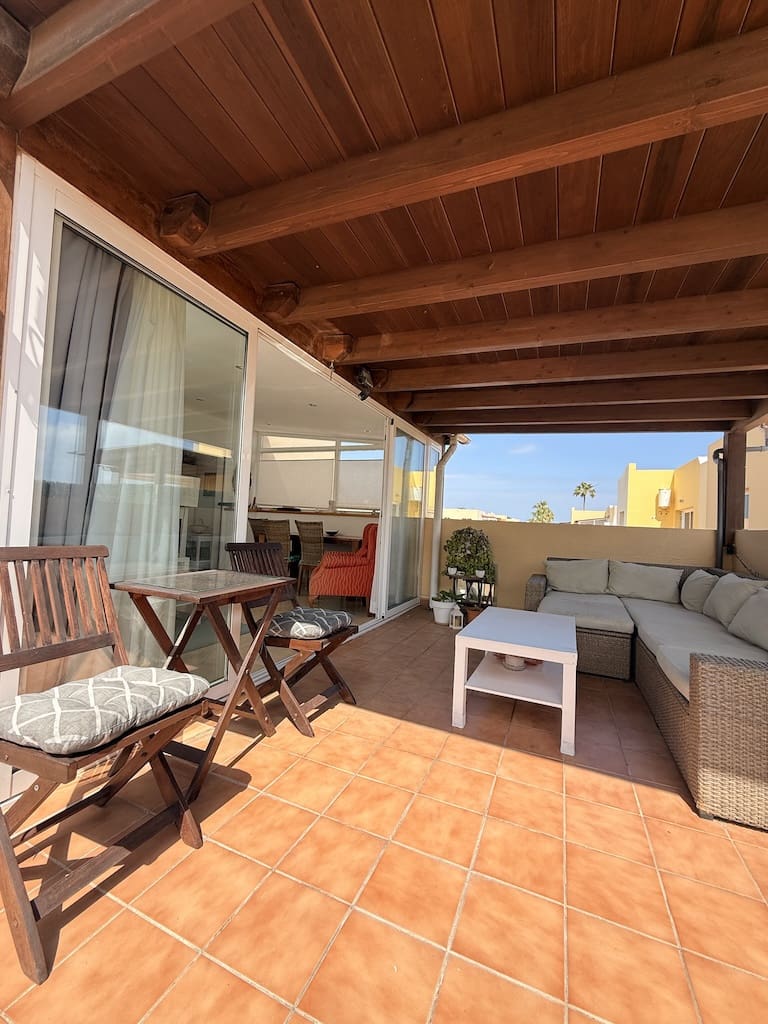 2 bedroom Apartment for sale in Corralejo with pool - € 349,000 (Ref: 9723592)