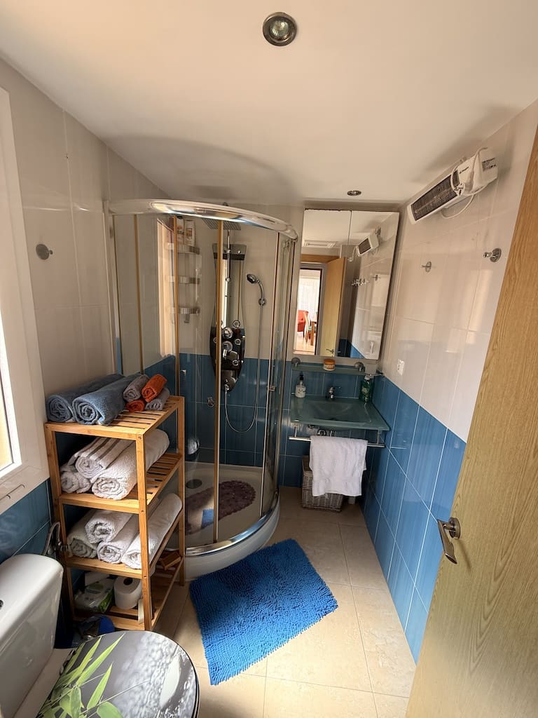 2 bedroom Apartment for sale in Corralejo with pool - € 349,000 (Ref: 9723592)