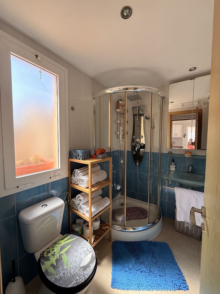 2 bedroom Apartment for sale in Corralejo with pool - € 349,000 (Ref: 9723592)