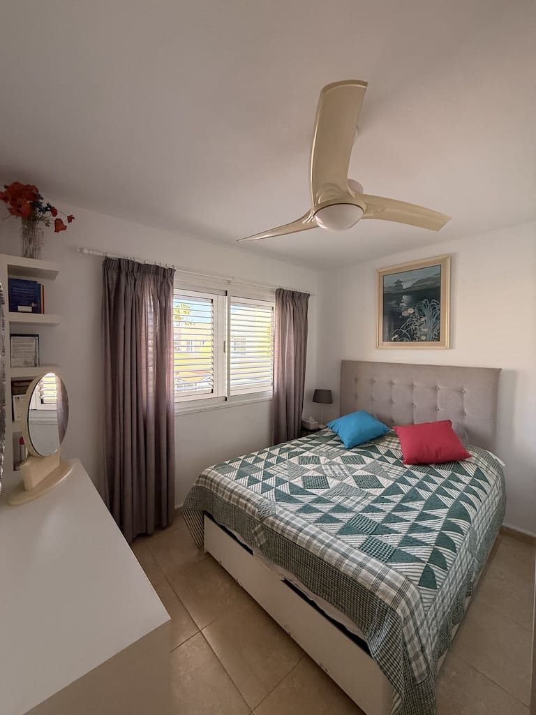 2 bedroom Apartment for sale in Corralejo with pool - € 349,000 (Ref: 9723592)