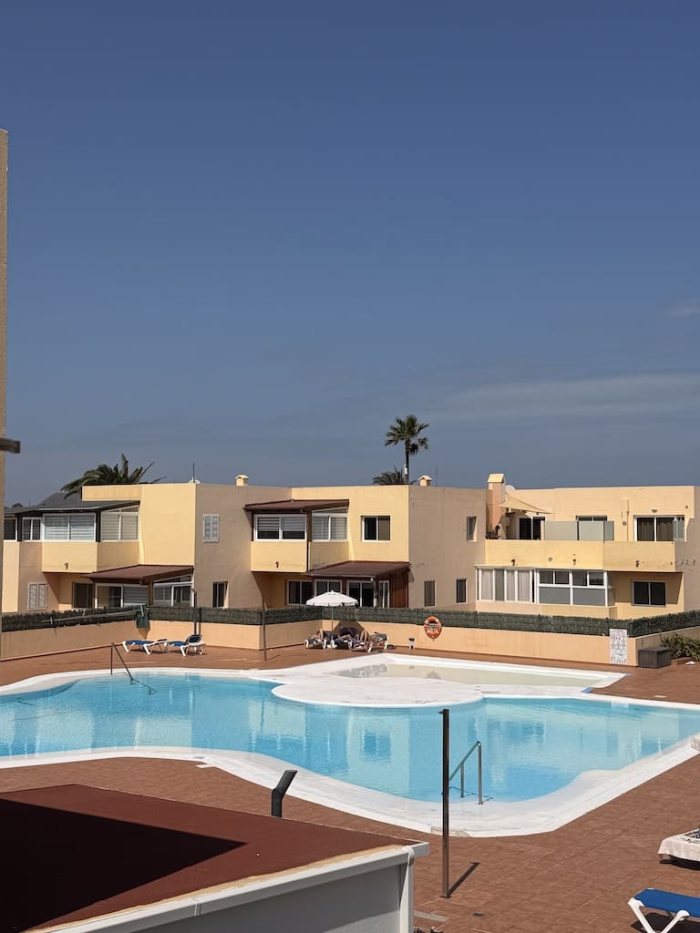 2 bedroom Apartment for sale in Corralejo with pool - € 349,000 (Ref: 9723592)
