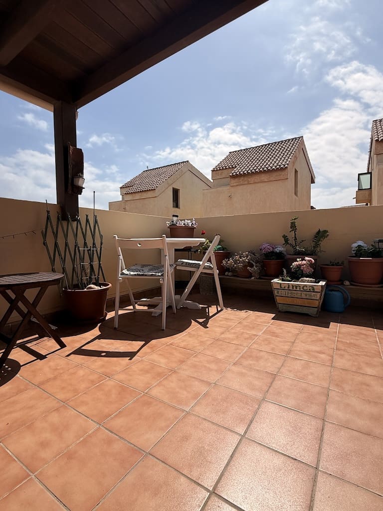 2 bedroom Apartment for sale in Corralejo with pool - € 349,000 (Ref: 9723592)