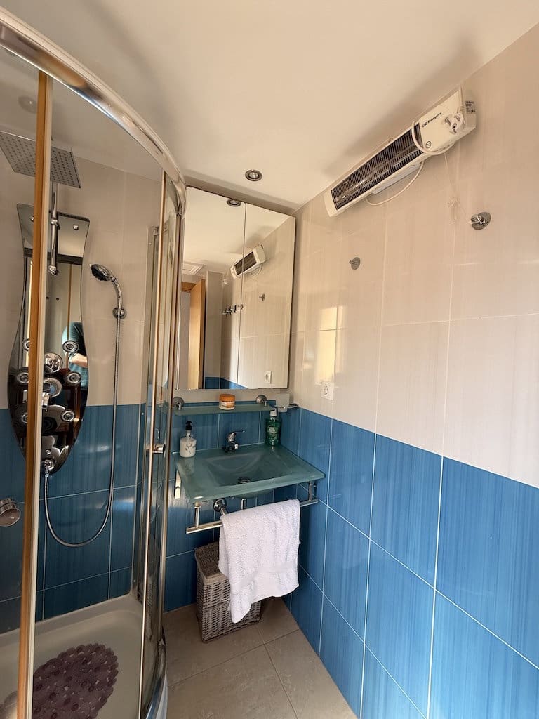 2 bedroom Apartment for sale in Corralejo with pool - € 349,000 (Ref: 9723592)