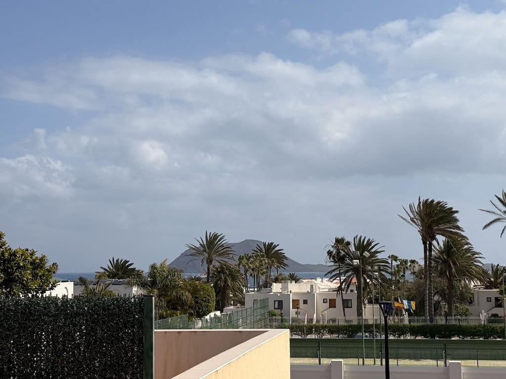2 bedroom Apartment for sale in Corralejo with pool - € 349,000 (Ref: 9723592)