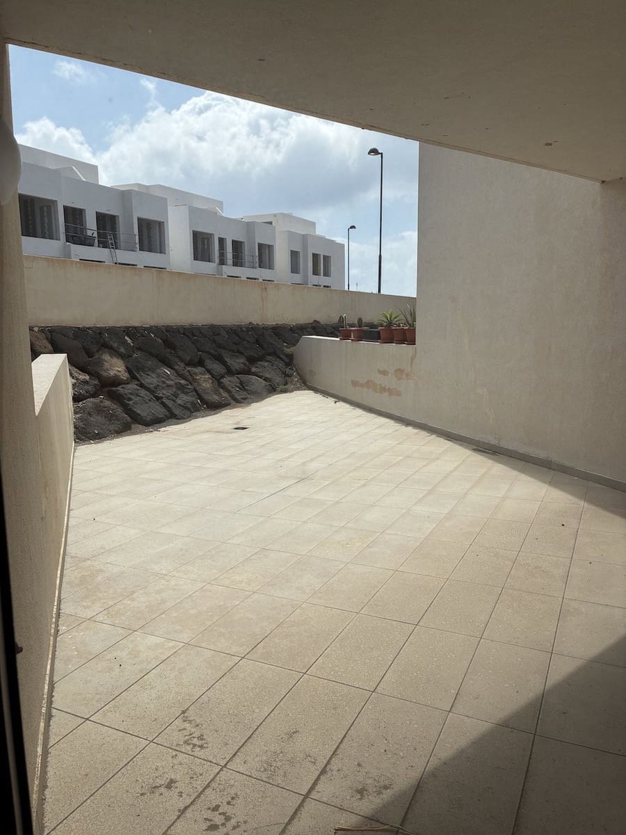 3 bedroom Apartment for sale in El Cotillo with pool - € 313,980 (Ref: 9737046)