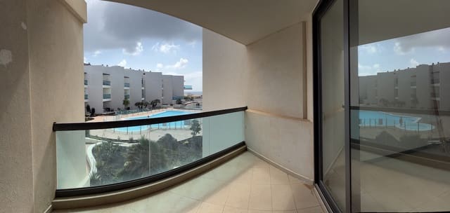 Apartamento de 2 habitaciones en El Cotillo, La Oliva en venta con piscina - 342.950 € (Ref: 9737047)