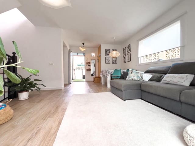 3 sypialnia Willa na sprzedaż w Corralejo, La Oliva z garażem - 459 000 € (Ref: 9789716)