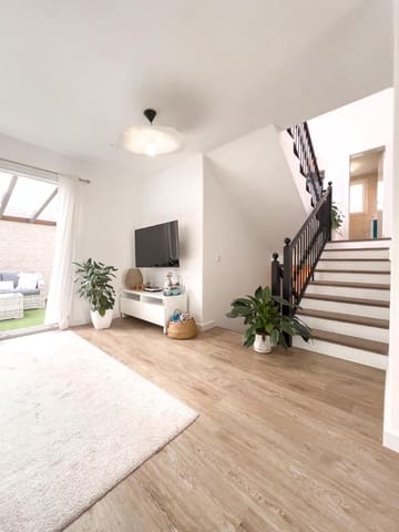 3 sypialnia Willa na sprzedaż w Corralejo, La Oliva z garażem - 459 000 € (Ref: 9789716)