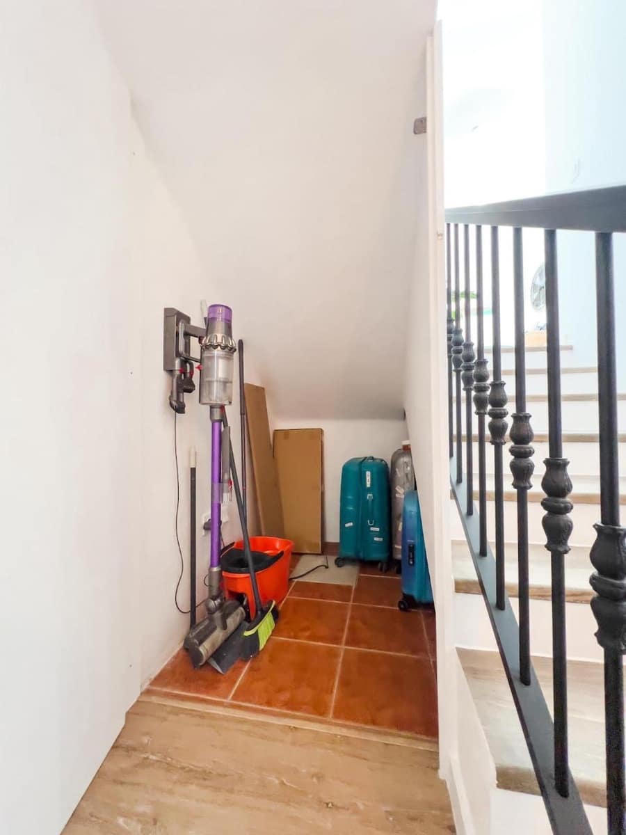 3 bedroom Villa for sale in Corralejo with garage - € 459,000 (Ref: 9789716)