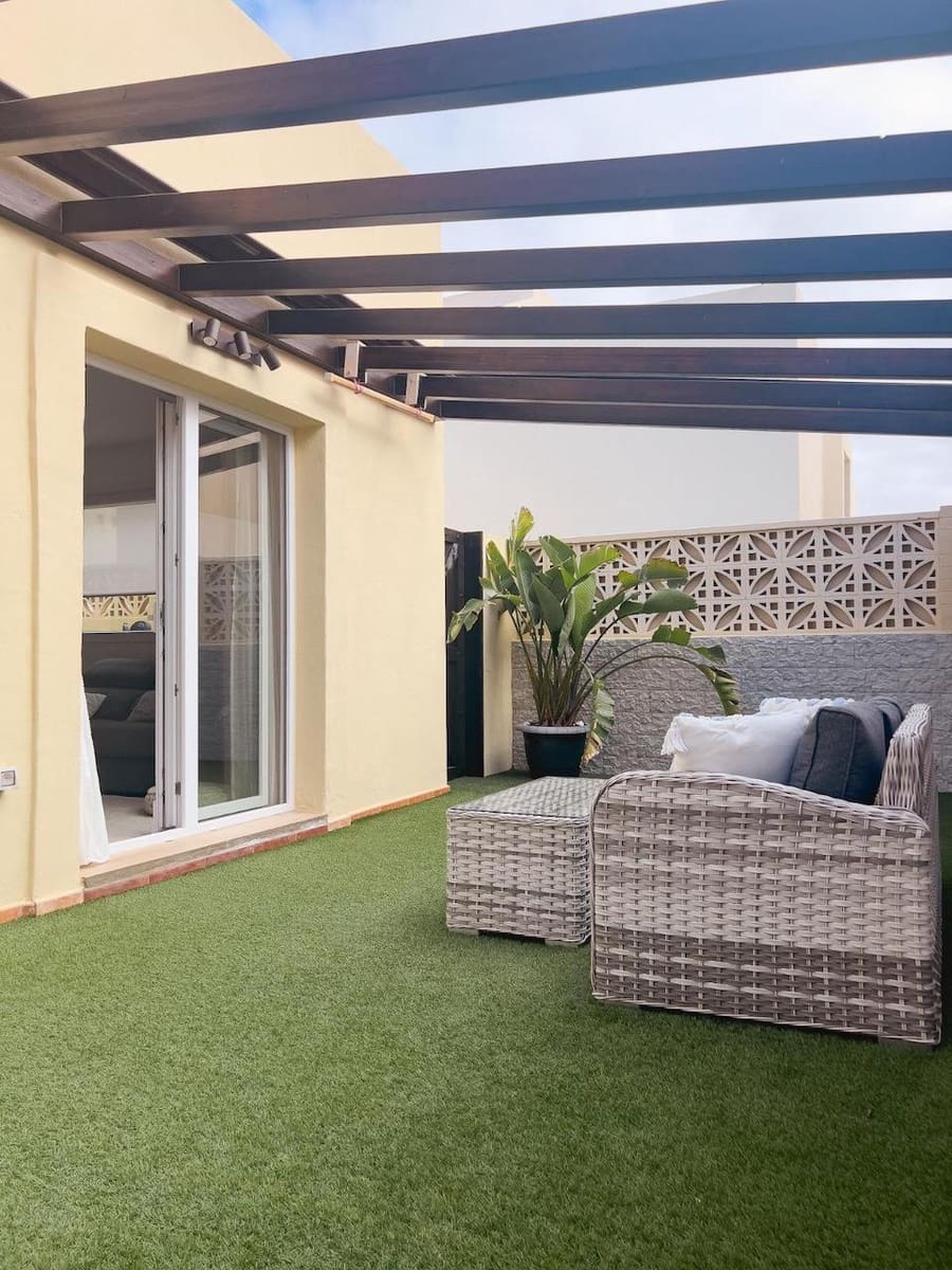 3 bedroom Villa for sale in Corralejo with garage - € 459,000 (Ref: 9789716)