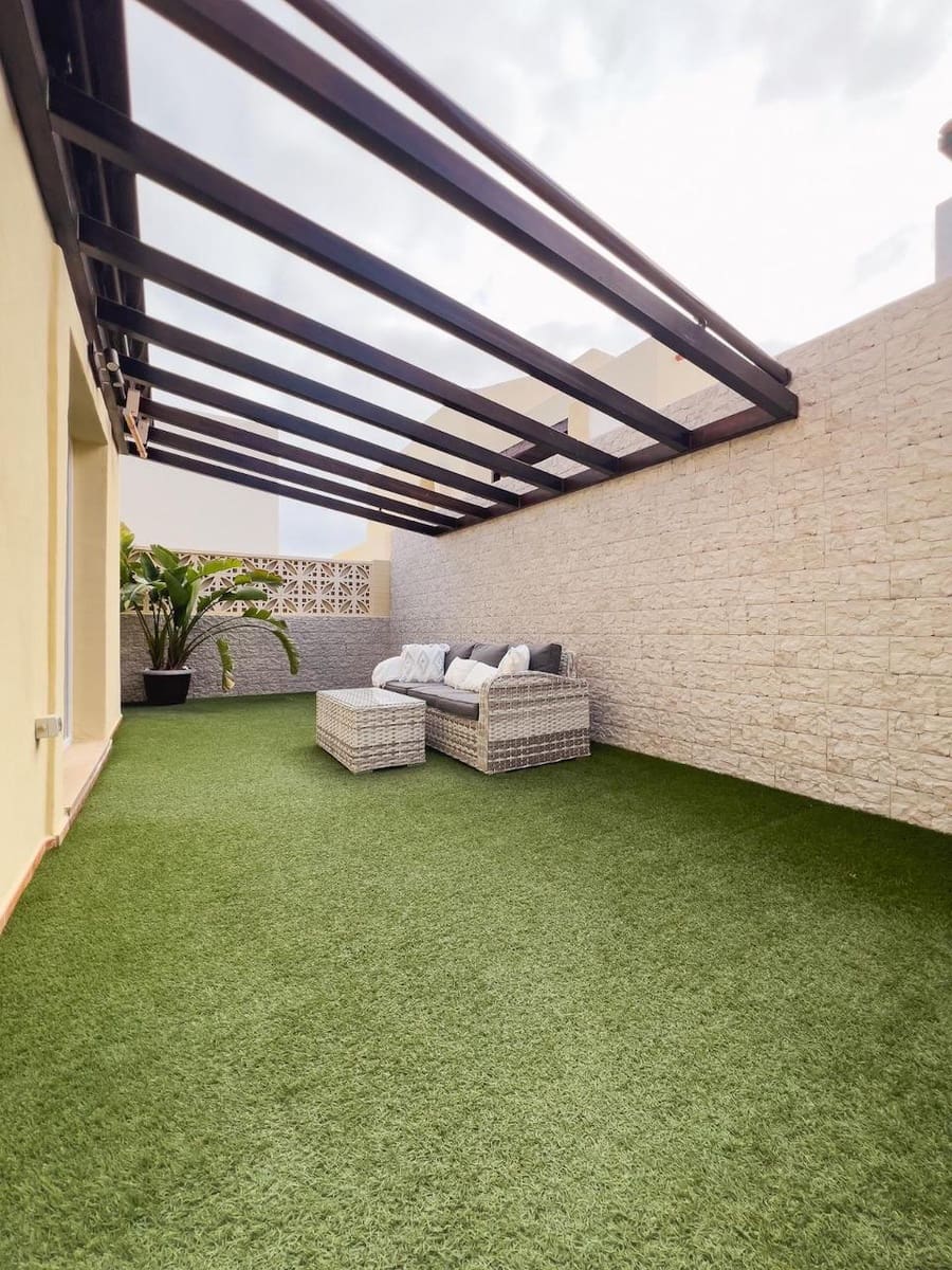 3 bedroom Villa for sale in Corralejo with garage - € 459,000 (Ref: 9789716)