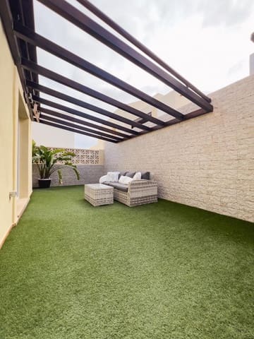 3 Zimmer Villa zu verkaufen in Corralejo, La Oliva mit Garage - 435.000 € (Ref: 9789716)