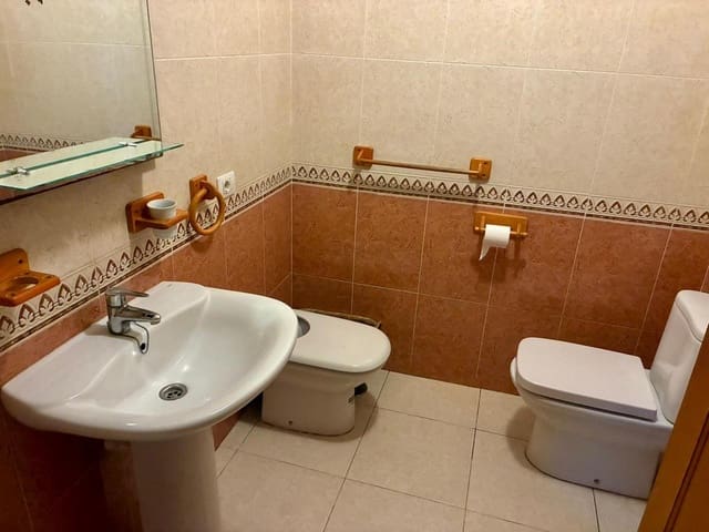 Apartamento de 2 habitaciones en Los Abrigos, Granadilla de Abona en venta - 240.000 € (Ref: 9795414)