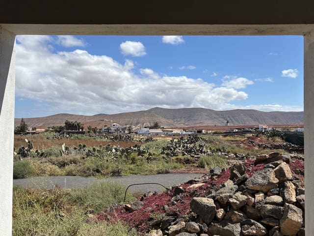 4 Zimmer Villa zu verkaufen in Villaverde, La Oliva - 450.000 € (Ref: 9798079)