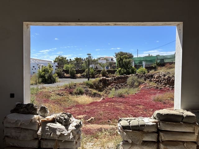 4 Zimmer Villa zu verkaufen in Villaverde, La Oliva - 450.000 € (Ref: 9798079)