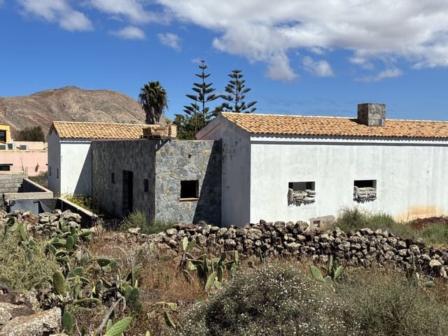 4 chambre Villa/Maison à vendre à Villaverde, La Oliva - 395 000 € (Ref: 9798079)