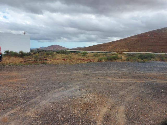 Landgrundstück zu verkaufen in Tuineje - 65.000 € (Ref: 9807359)