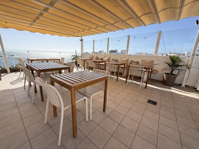 Kommersiell till salu i El Cotillo, La Oliva - 198 000 € (Ref: 9847941)