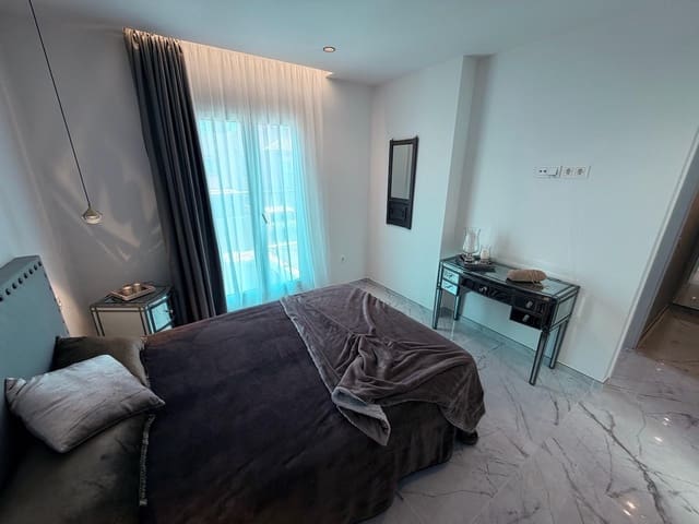 3 sypialnia Apartament na sprzedaż w Corralejo, La Oliva z basenem garażem - 449 000 € (Ref: 9860896)