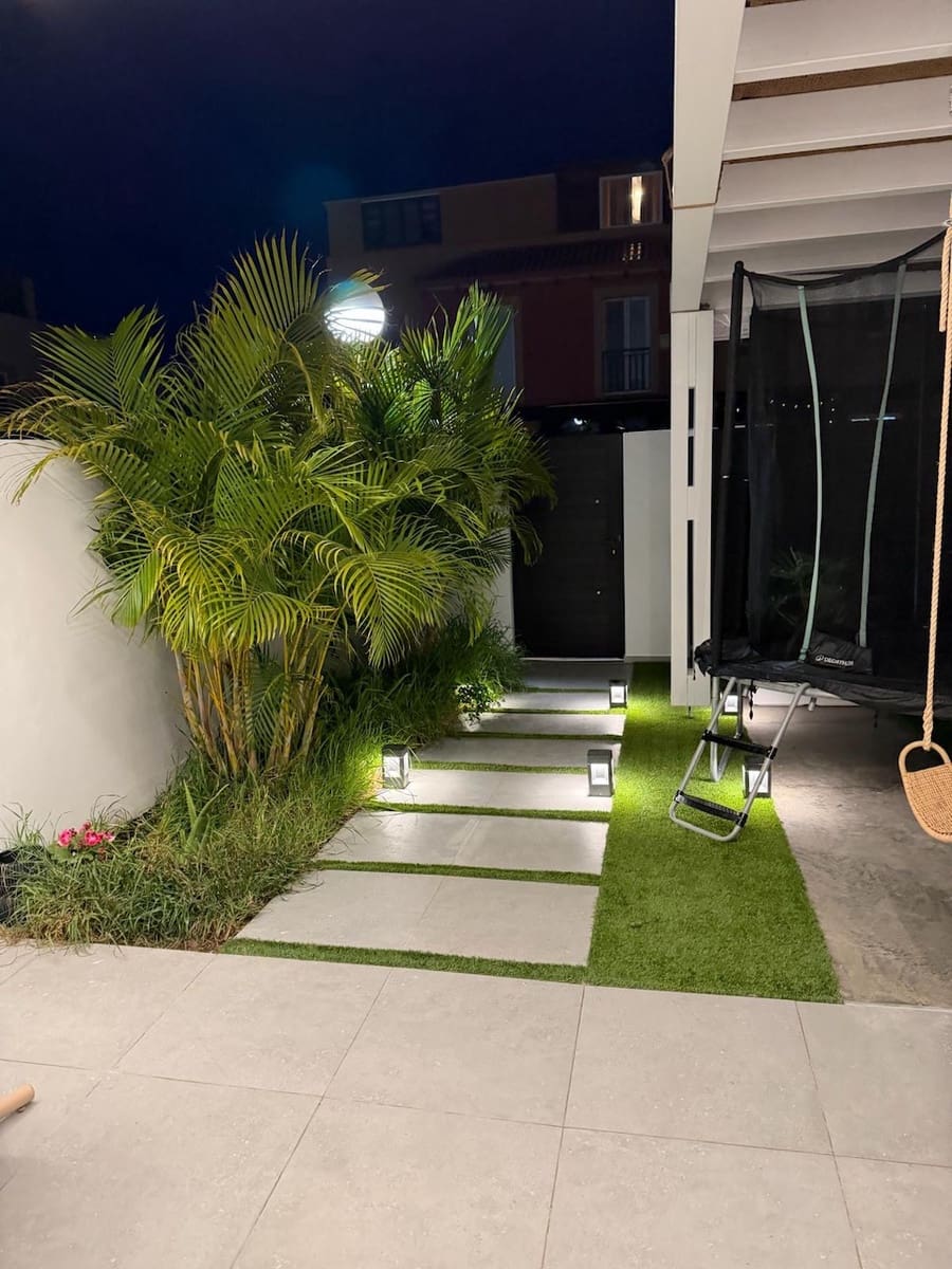 3 bedroom Apartment for sale in Corralejo with pool garage - € 449,000 (Ref: 9860896)