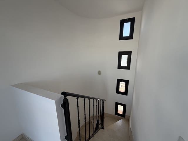 4 sypialnia Willa na sprzedaż w Corralejo, La Oliva z basenem garażem - 450 000 € (Ref: 9879837)