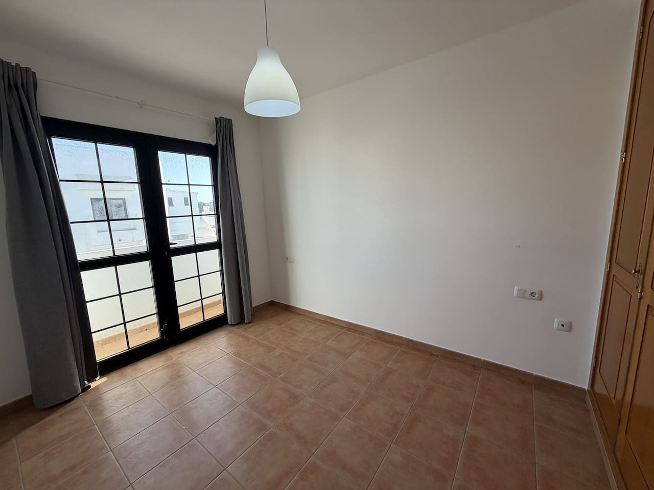 4 soveværelse Villa til salg i Corralejo med swimmingpool garage - € 450.000 (Ref: 9879837)