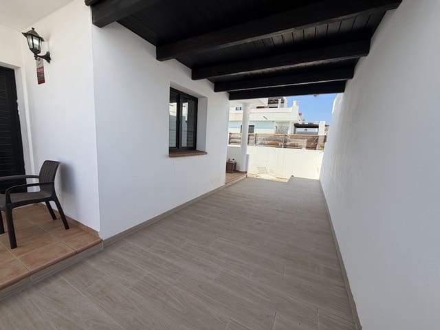 4 sypialnia Willa na sprzedaż w Corralejo, La Oliva z basenem garażem - 450 000 € (Ref: 9879837)