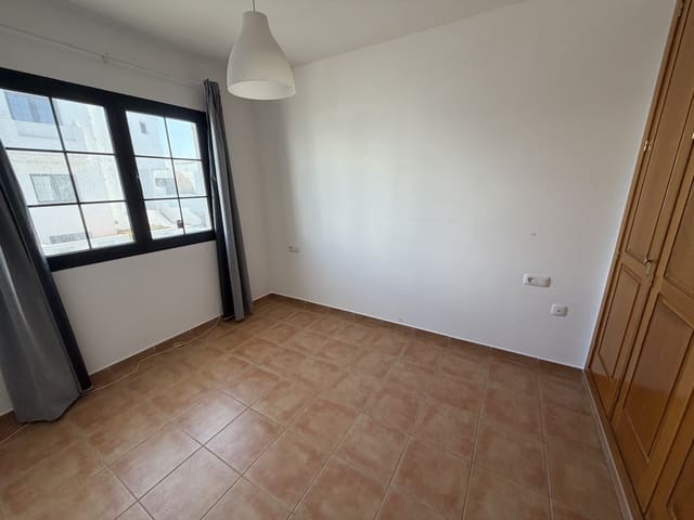 4 sypialnia Willa na sprzedaż w Corralejo, La Oliva z basenem garażem - 450 000 € (Ref: 9879837)