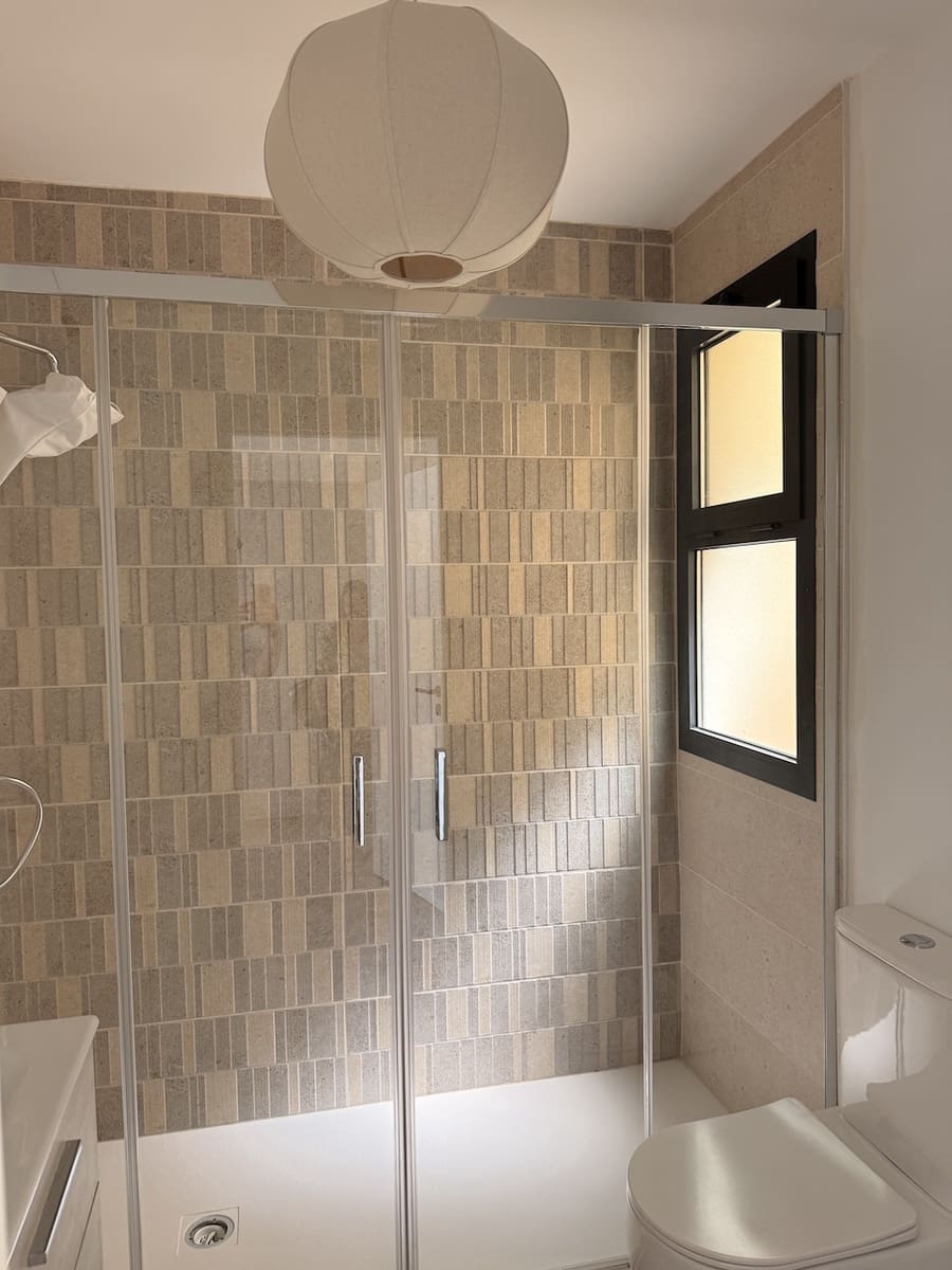 2 Zimmer Apartment zu verkaufen in Caleta de Fuste mit Pool Garage - 275.000 € (Ref: 9879927)