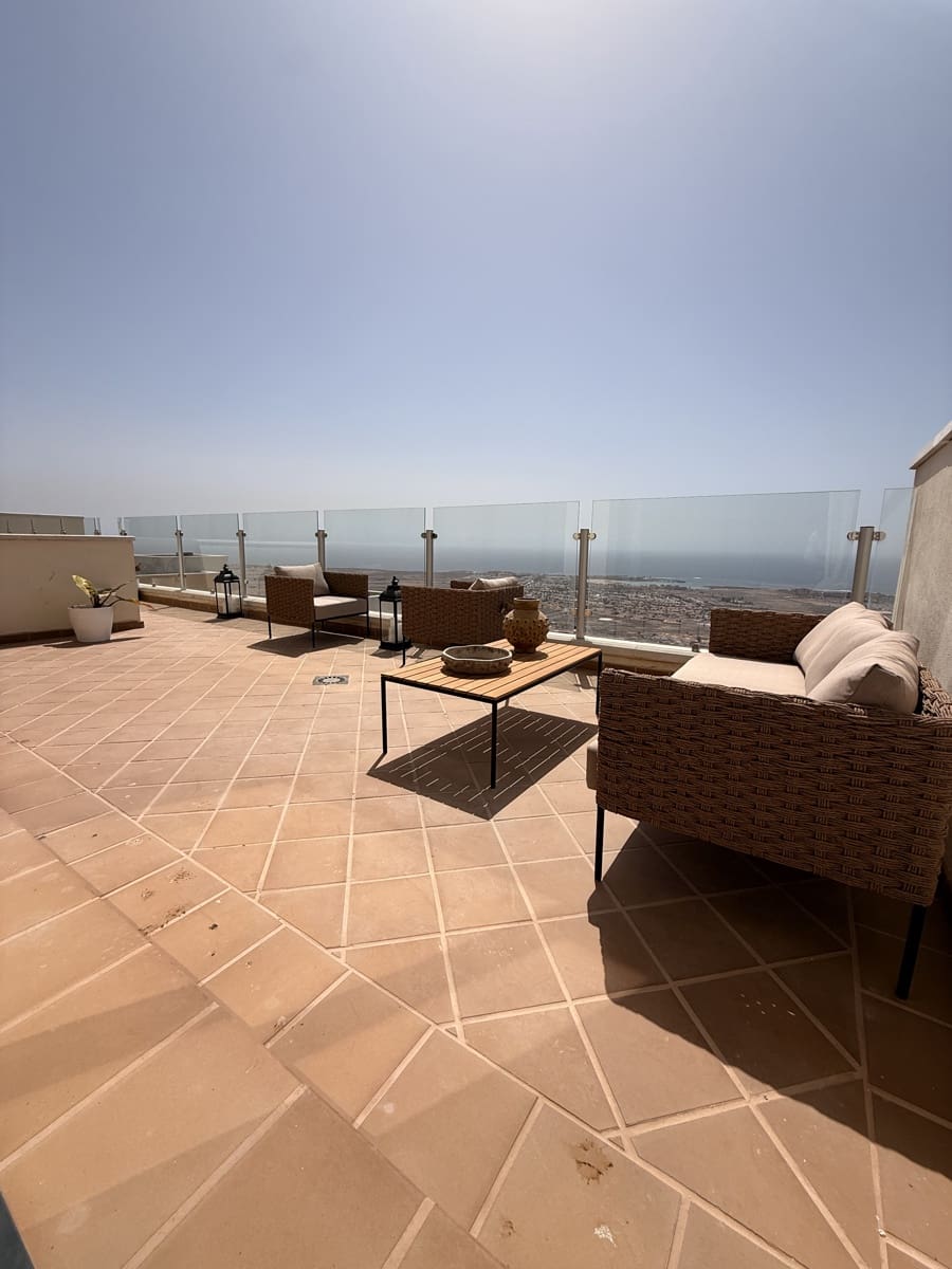 3 sypialnia Apartament na sprzedaż w Caleta de Fuste z basenem garażem - 290 000 € (Ref: 9879928)