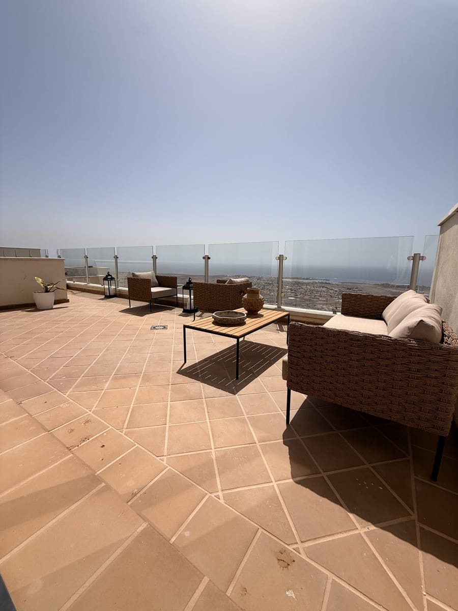 3 sypialnia Apartament na sprzedaż w Caleta de Fuste z basenem garażem - 290 000 € (Ref: 9879928)