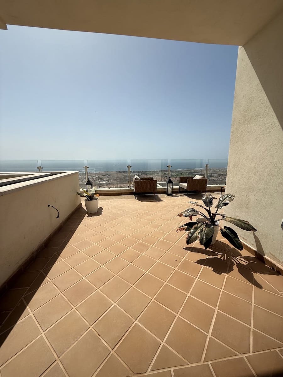 3 sypialnia Apartament na sprzedaż w Caleta de Fuste z basenem garażem - 290 000 € (Ref: 9879928)