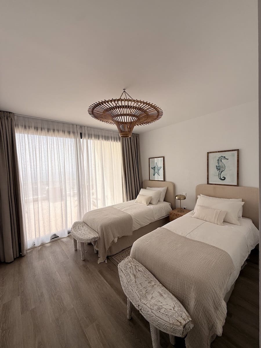 3 sypialnia Apartament na sprzedaż w Caleta de Fuste z basenem garażem - 290 000 € (Ref: 9879928)