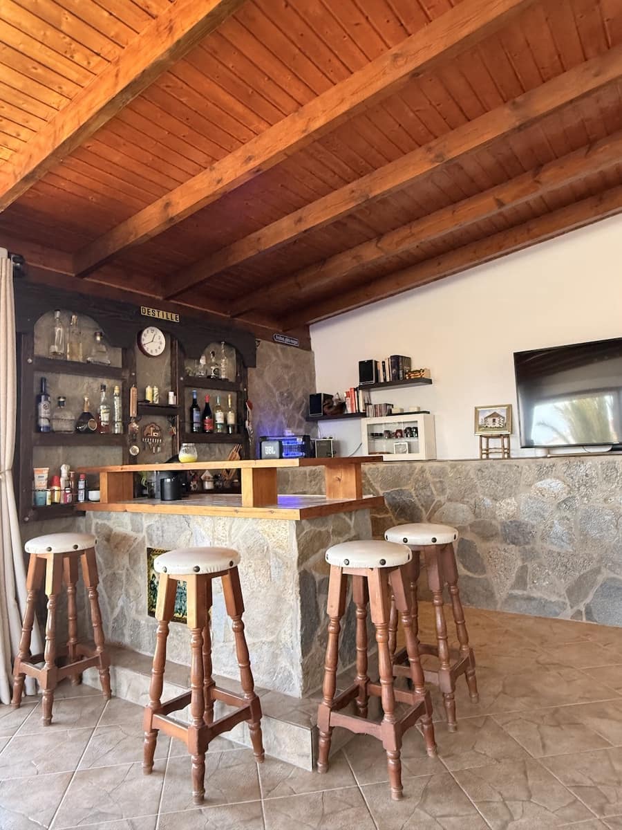 2 bedroom Villa for sale in Parque Holandes with garage - € 550,000 (Ref: 9902587)
