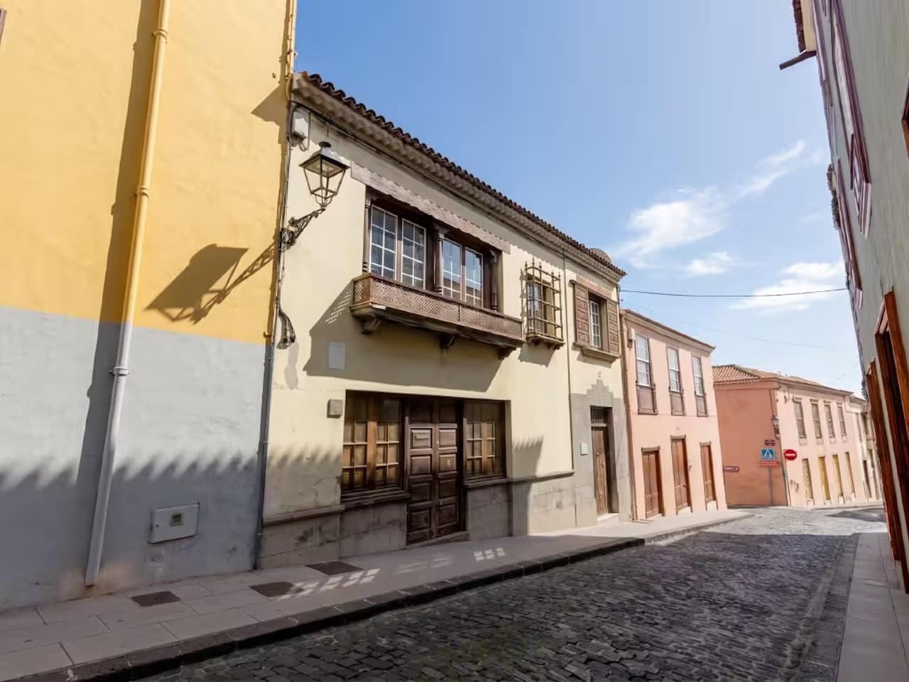8 bedroom Villa for sale in La Orotava - € 1,450,000 (Ref: 9950790)