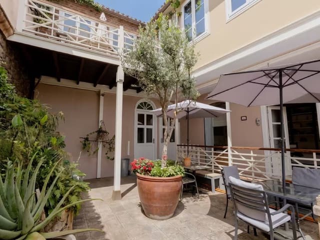 8 bedroom Villa for sale in La Orotava - € 1,450,000 (Ref: 9950790)