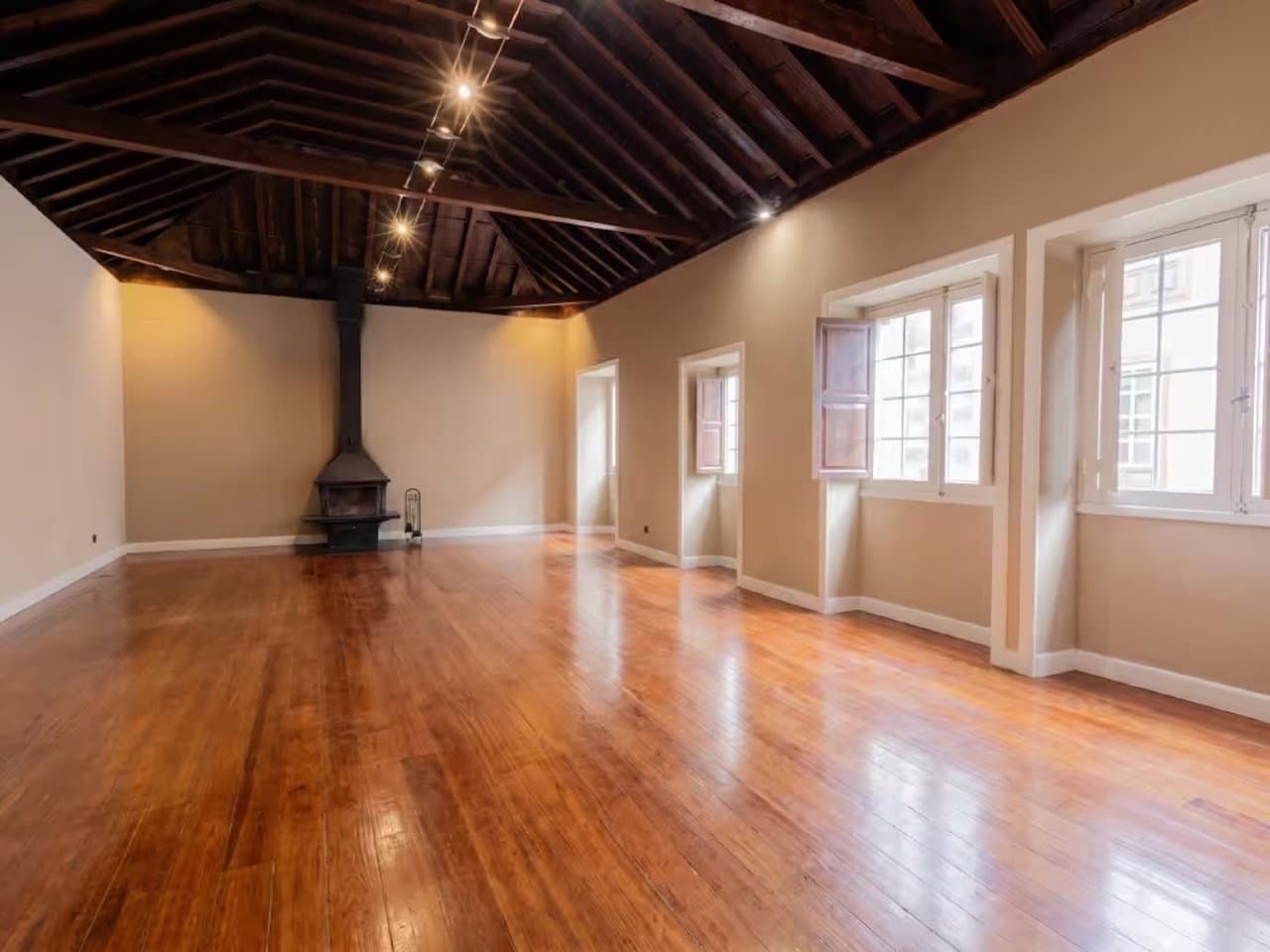 8 bedroom Villa for sale in La Orotava - € 1,450,000 (Ref: 9950790)