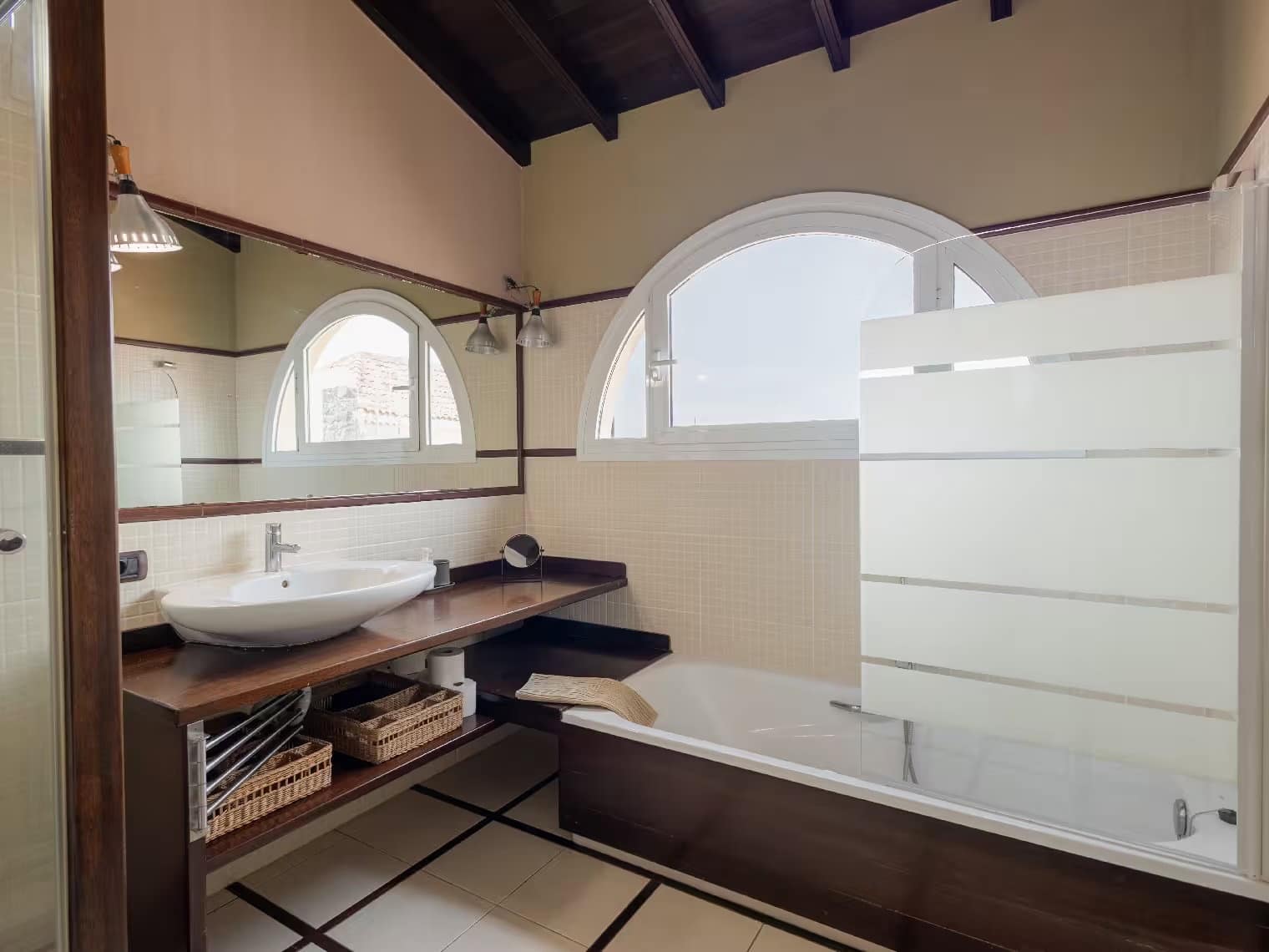 8 bedroom Villa for sale in La Orotava - € 1,450,000 (Ref: 9950790)