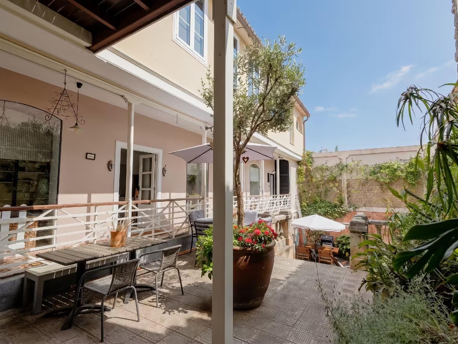 8 bedroom Villa for sale in La Orotava - € 1,450,000 (Ref: 9950790)
