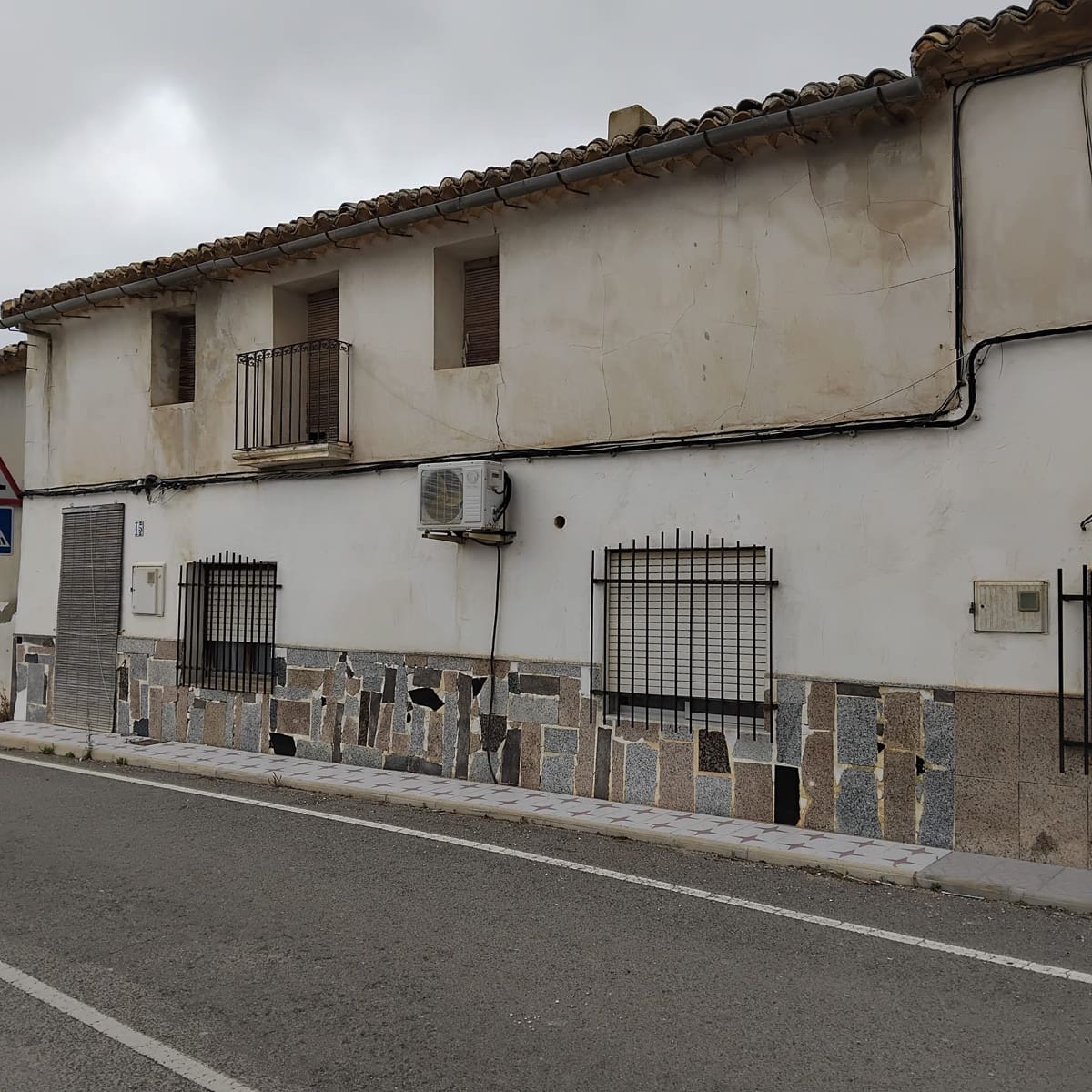 5 soverom Hus til salgs i L'Alguena / Alguenya - € 65 000 (Ref: 10039223)