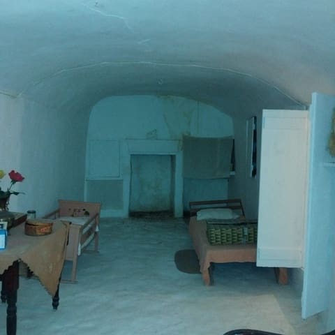 5 soverom Grottehus til salgs i Hondón de las Nieves med garasje - € 170 000 (Ref: 10073322)