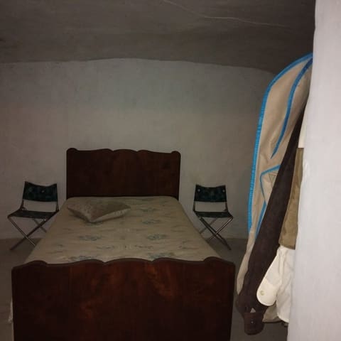 5 soverom Grottehus til salgs i Hondón de las Nieves med garasje - € 170 000 (Ref: 10073322)