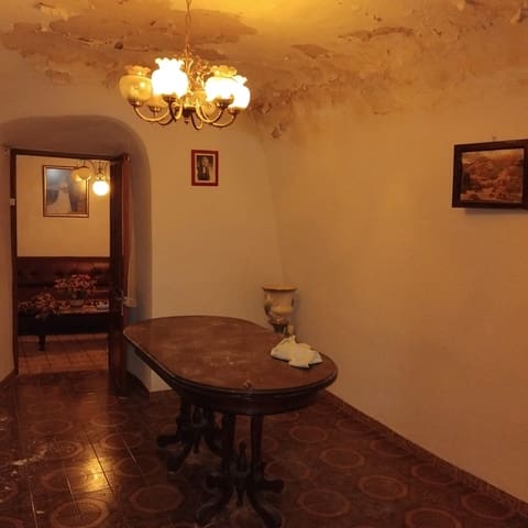 5 soverom Grottehus til salgs i Hondón de las Nieves med garasje - € 170 000 (Ref: 10073322)