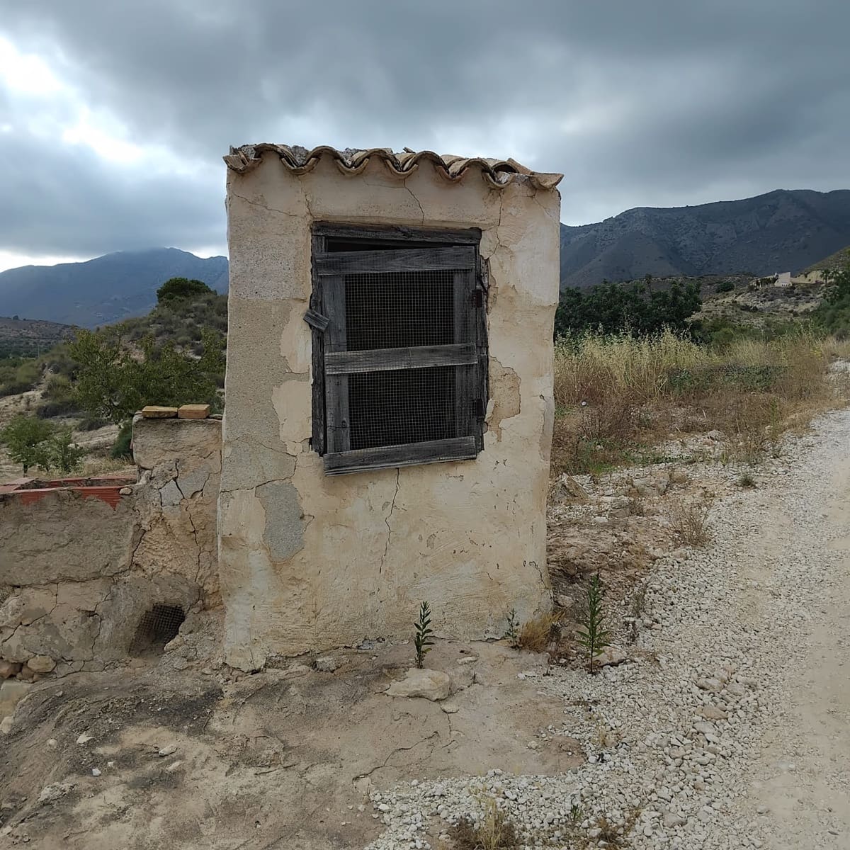 5 soverom Grottehus til salgs i Hondon de las Nieves med garasje - € 170 000 (Ref: 10073322)