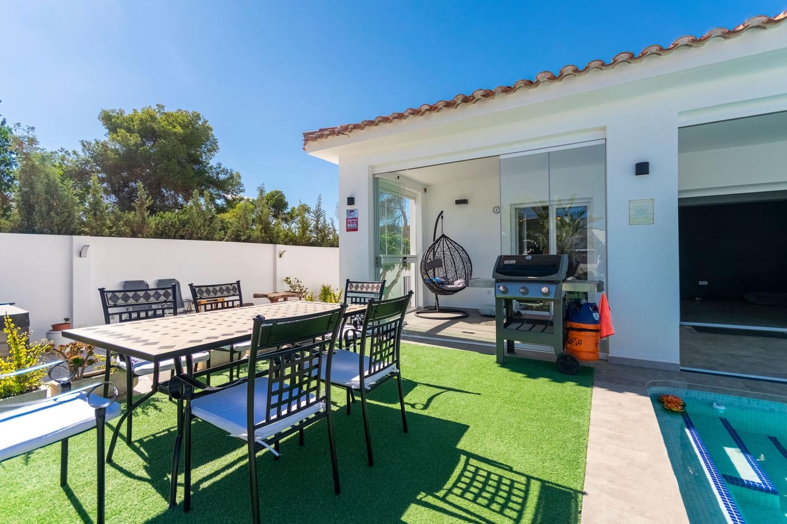 4 sovrum Villa till salu i Torrevieja med pool garage - 949 999 € (Ref: 10099154)