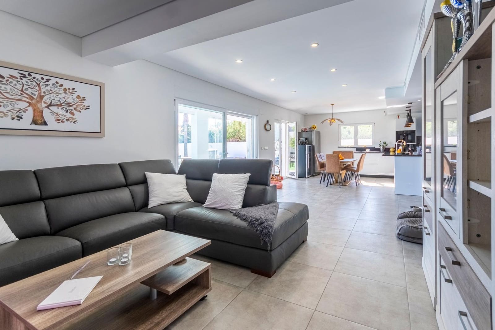 4 sovrum Villa till salu i Torrevieja med pool garage - 949 999 € (Ref: 10099154)