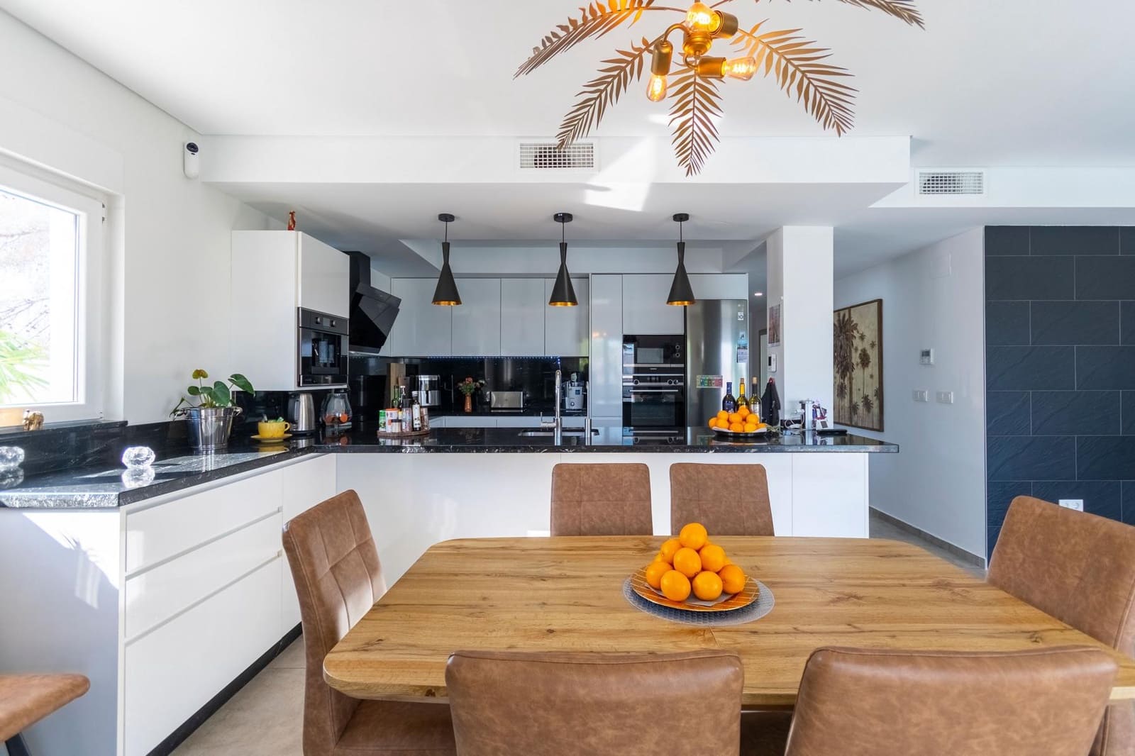 4 sovrum Villa till salu i Torrevieja med pool garage - 949 999 € (Ref: 10099154)