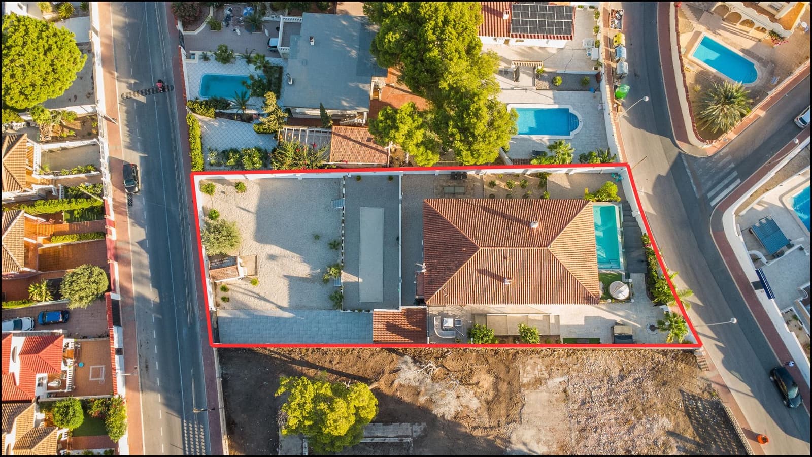 4 sovrum Villa till salu i Torrevieja med pool garage - 949 999 € (Ref: 10099154)